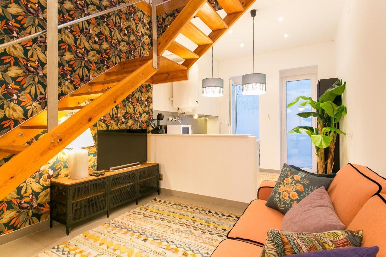 Beautiful House With Patio In Heart! Lejlighed Lisboa